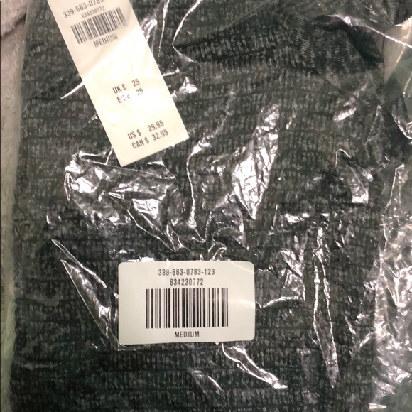 New Hollister top - Picture 8 of 8